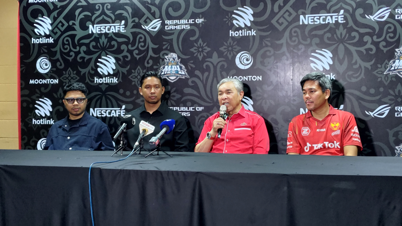 Dato Seri Dr. Zahid bin Hamidi.jpg Dato Seri Dr. Zahid bin Hamidi.jpg