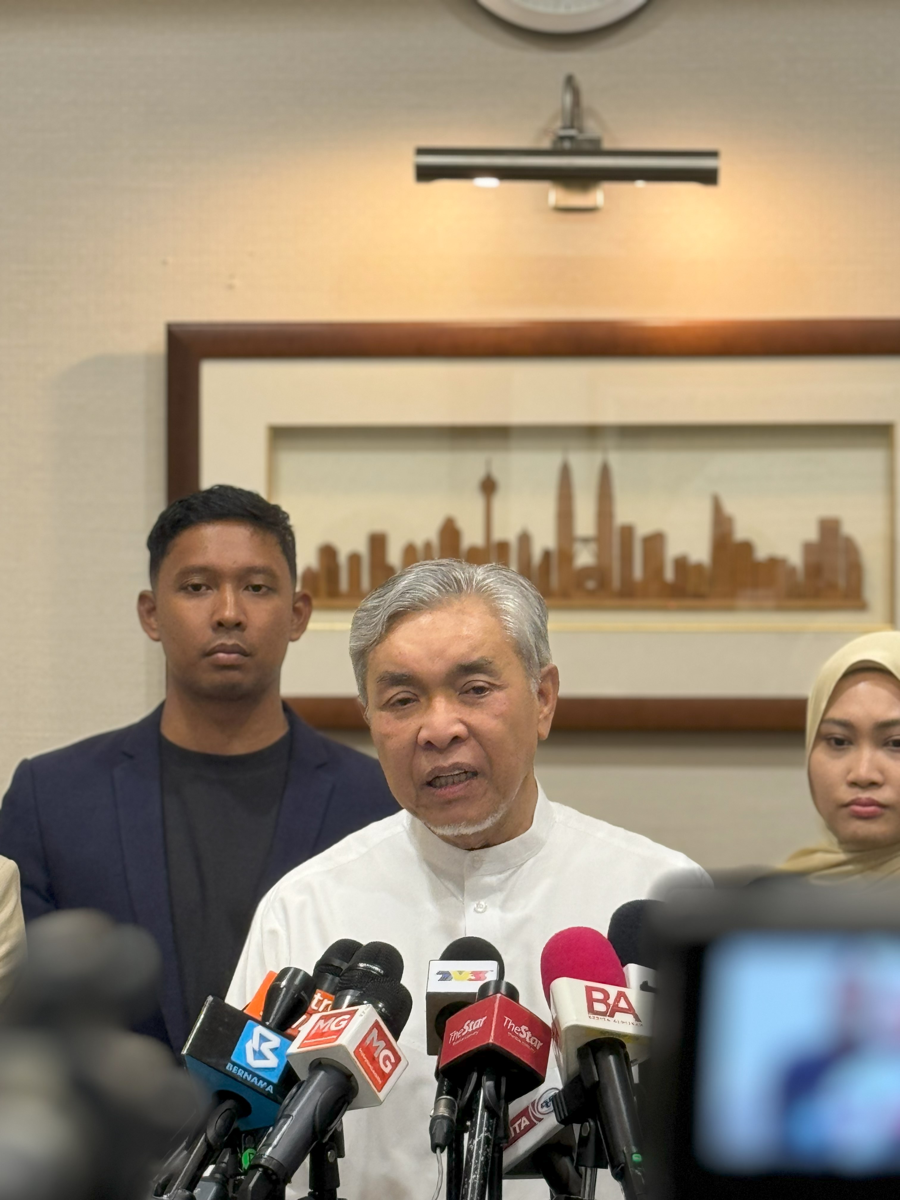 Deputy Prime Minister Press Conference.jpg Deputy Prime Minister Press Conference.jpg